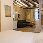 Valentine - Authentic Design Large Notre-dame Seine Walk Apartament *